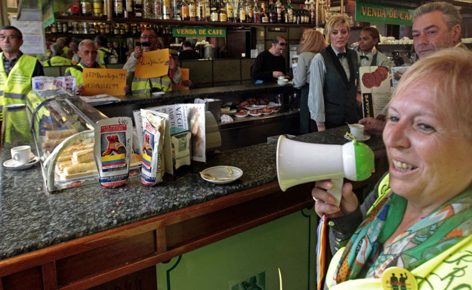 La jornada de huelga general transcurre sin incidentes graves - Informativo 24h | Ver