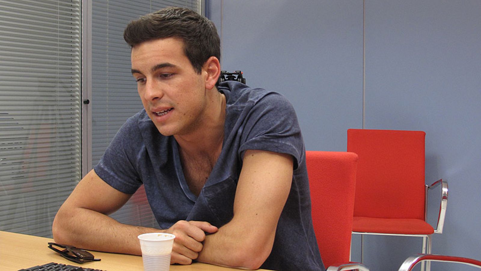 El actor Mario Casas ha charlado con los usuarios de  RTVE. es