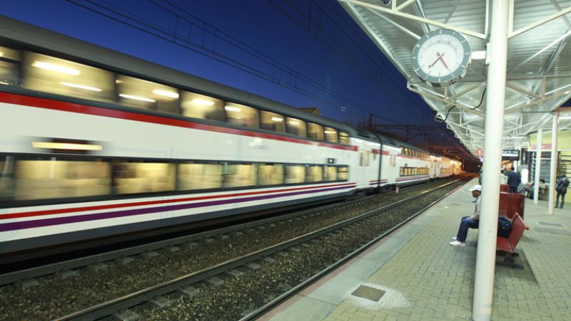 El transporte  cumple los mínimos pactados para la huelga