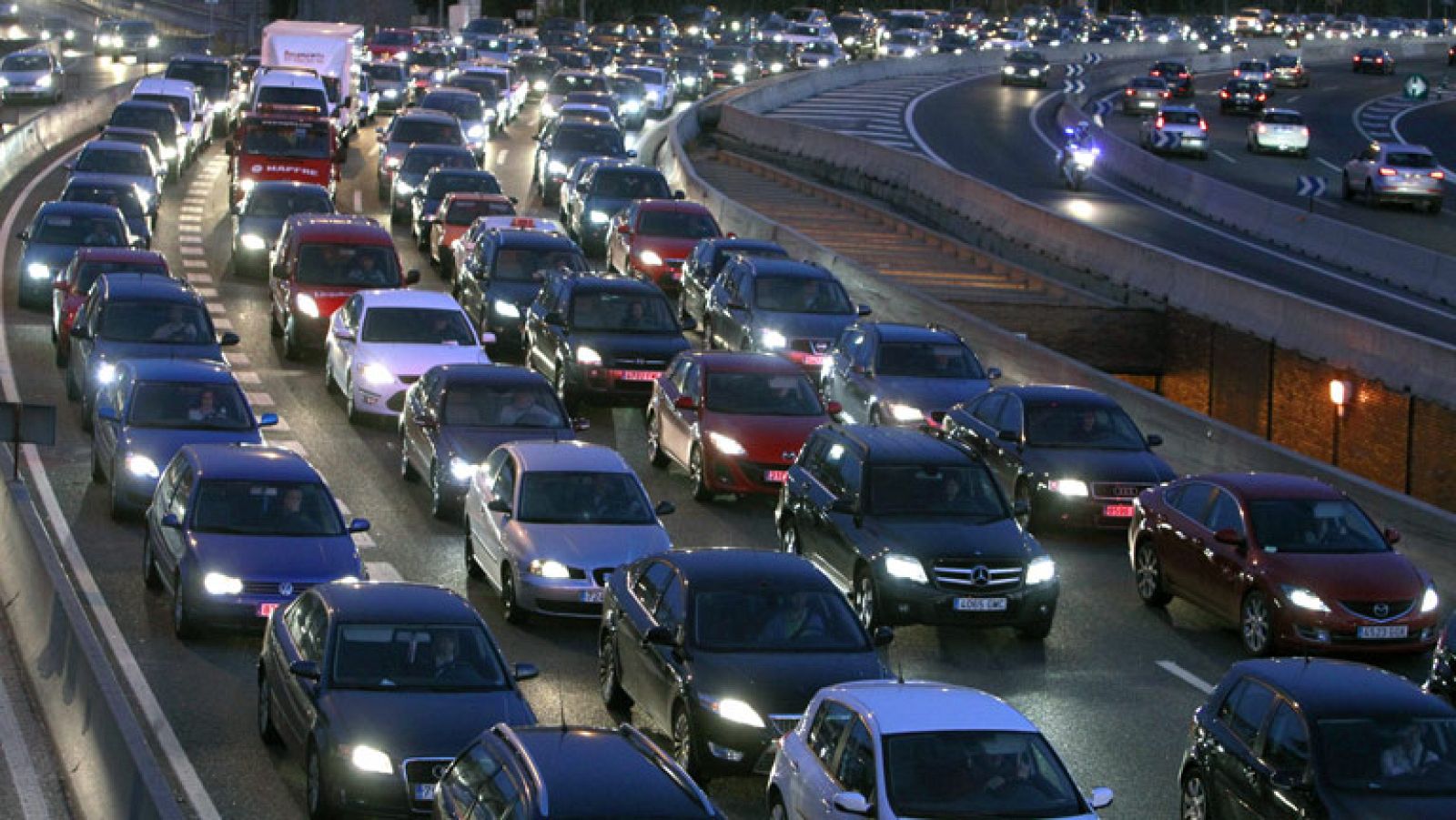 Cumplimiento generalizado de los servicios mínimos en el transporte público