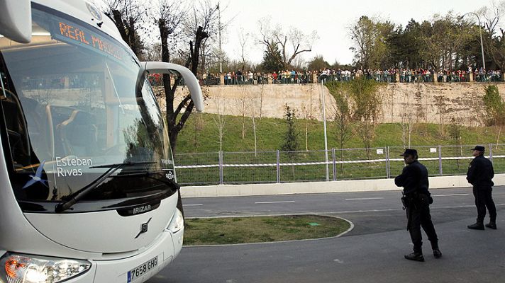 Telediario 1 - La expedición del Real Madrid busca descanso en Pamplona
