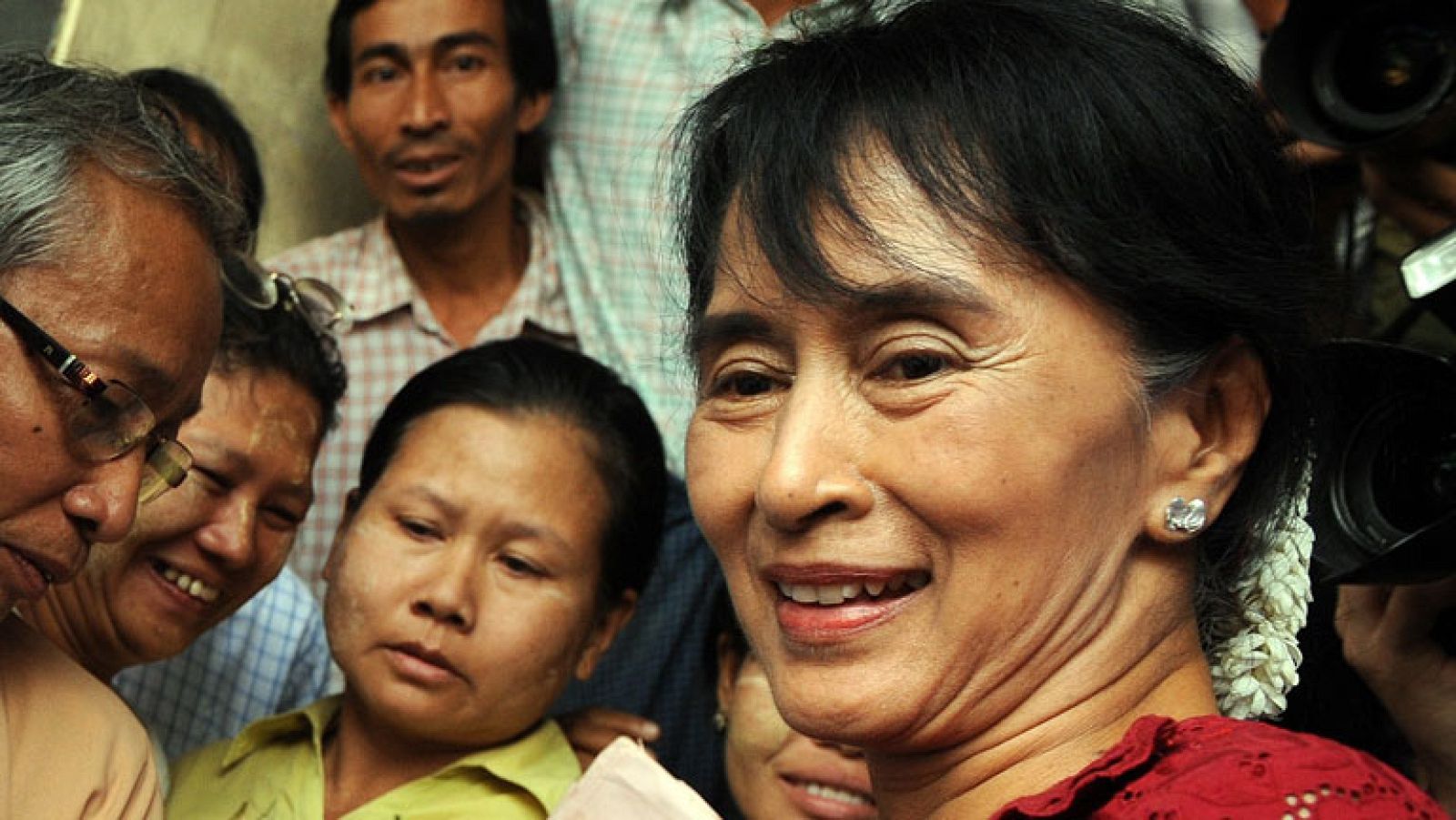 Aung San Suu Kyi tendrá un escaño en el parlamento birmano | Ver