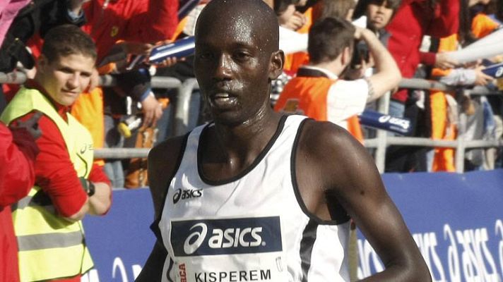Telediario 1 - El keniano Kipserem vence con récord en el medio maratón de Madrid