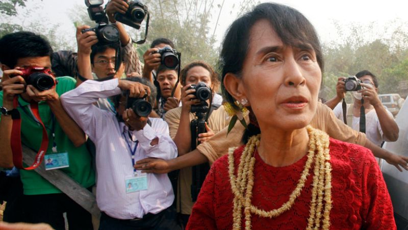 Aung Sang Suu Kyi consigue un escaño histórico en las elecciones de hoy