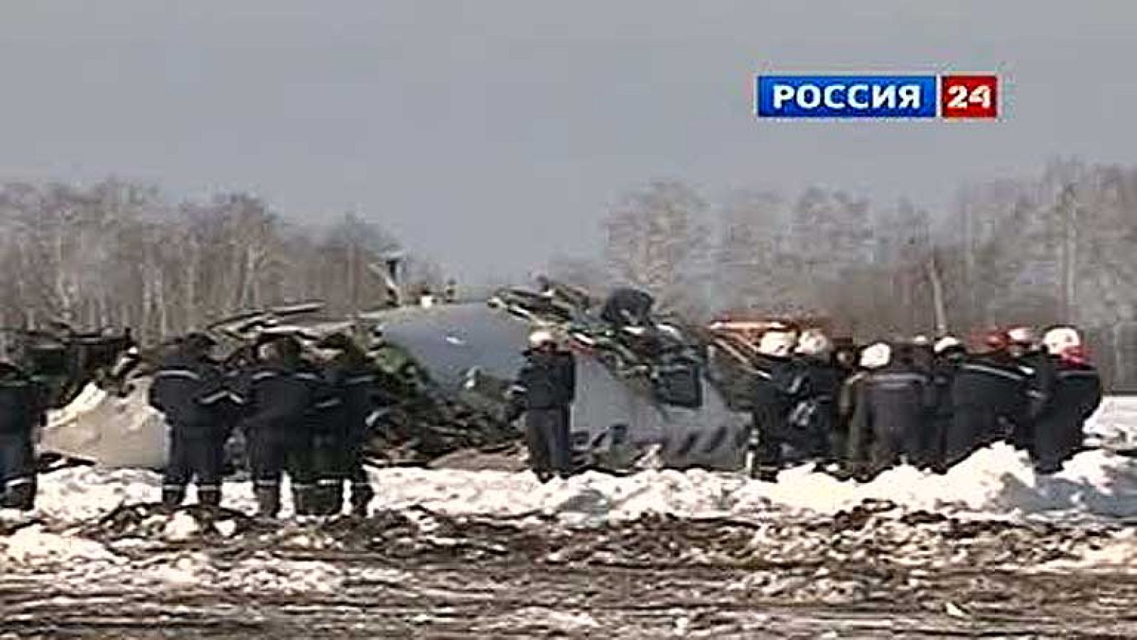 Un avión con 43 personas a bordo se ha estrellado esta madrugada al norte de Siberia, en Rusia. Hay al menos 32 muertos pero algunos pasajeros han podido ser rescatados con vida y evacuados en helicóptero. El avión, de la compañia rusa UTair, se est
