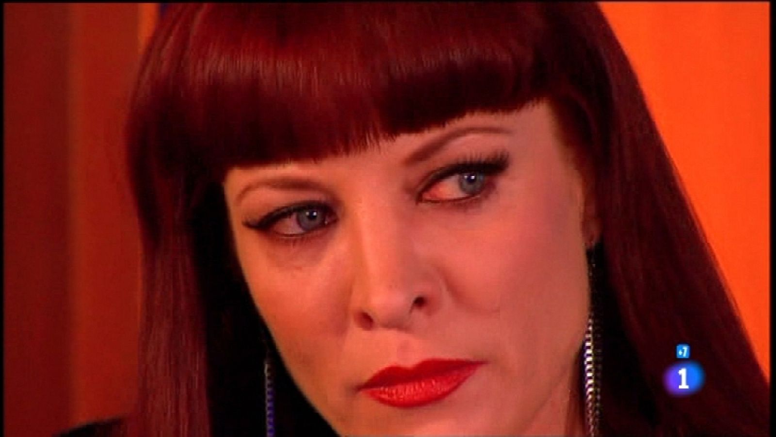 Cielo rojo - Capítulo 58 - El abogado de Alma consigue encontrar los registros dentales de Víctor - Ver ahora