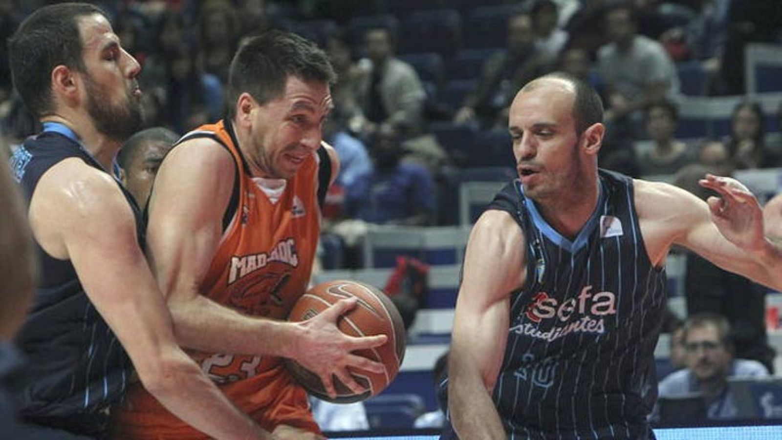 El 'Fuenla' hunde un poco más a Estudiantes