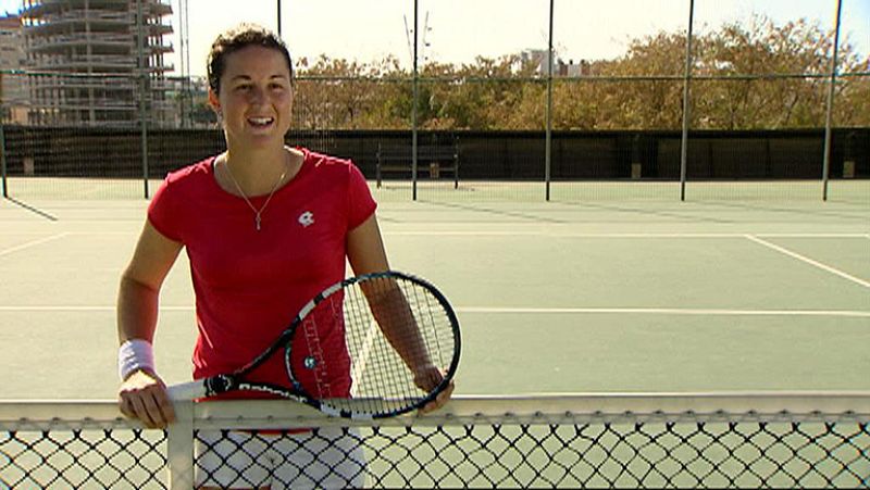 La española Lara Arruabarrena, donostiarra de 19 años, es una de las promesas del tenis español que ha logrado consagrarse después de ganar su primer título de la WTA, la Copa Colsanitas disputada en Bogotá. Arruabarrena se impuso en la final a la ru
