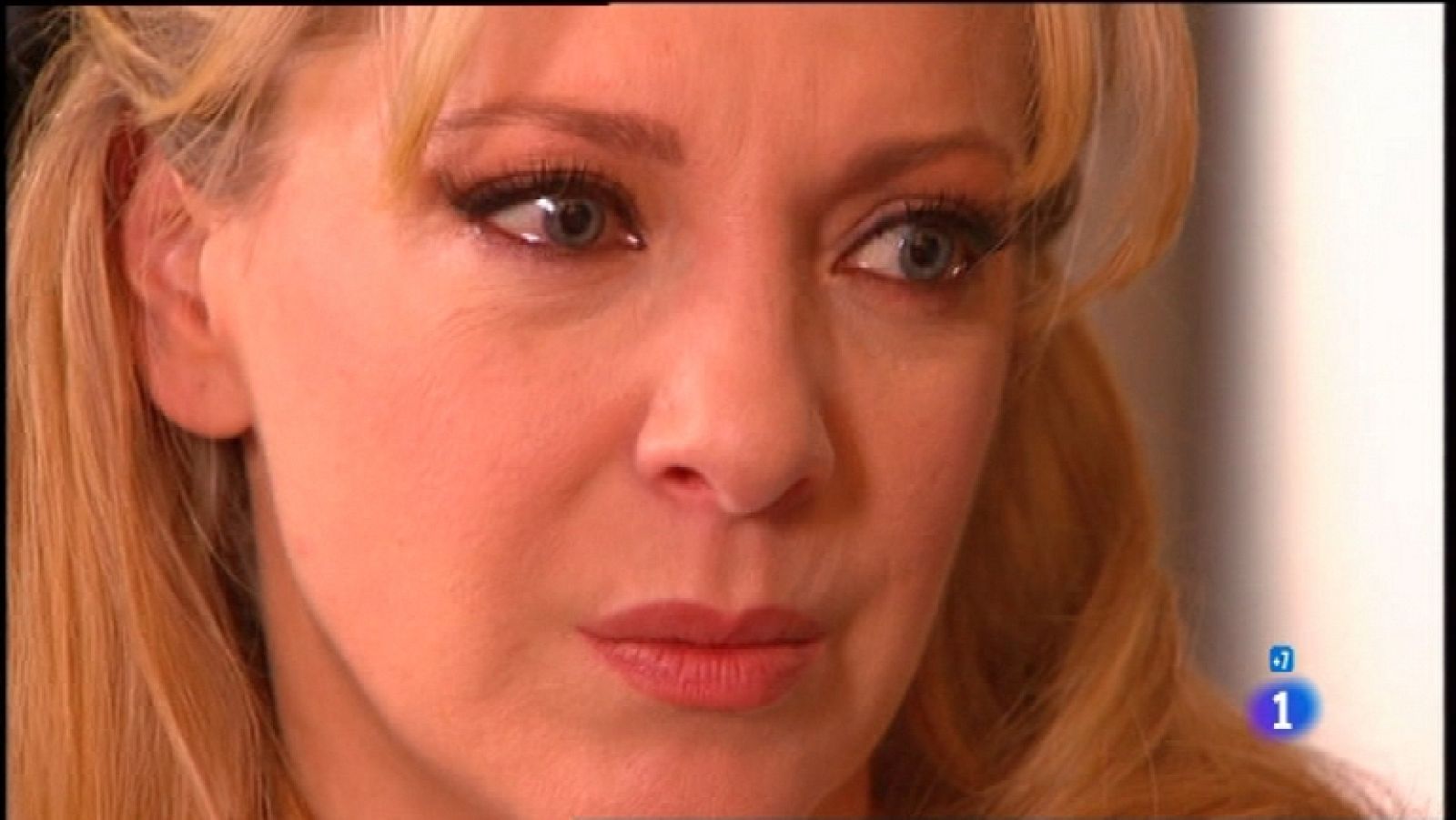 Cielo rojo - Capítulo 60 - Andrés es confinado a una celda de castigo - ver ahora