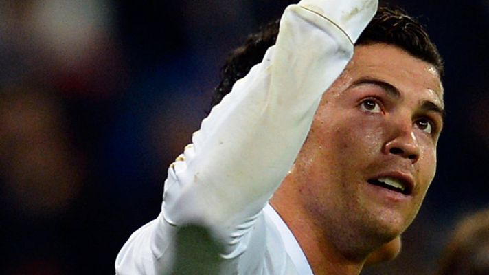 Champions League - Cristiano marca de falta directa (3-1)