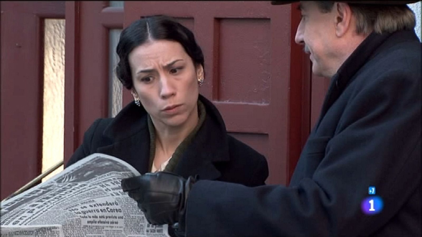 Amar en tiempos revueltos - T7 - Capítulo 149 - Bonilla sabe que su jefe le oculta algo y dolido se desahoga con Julio - Ver ahora