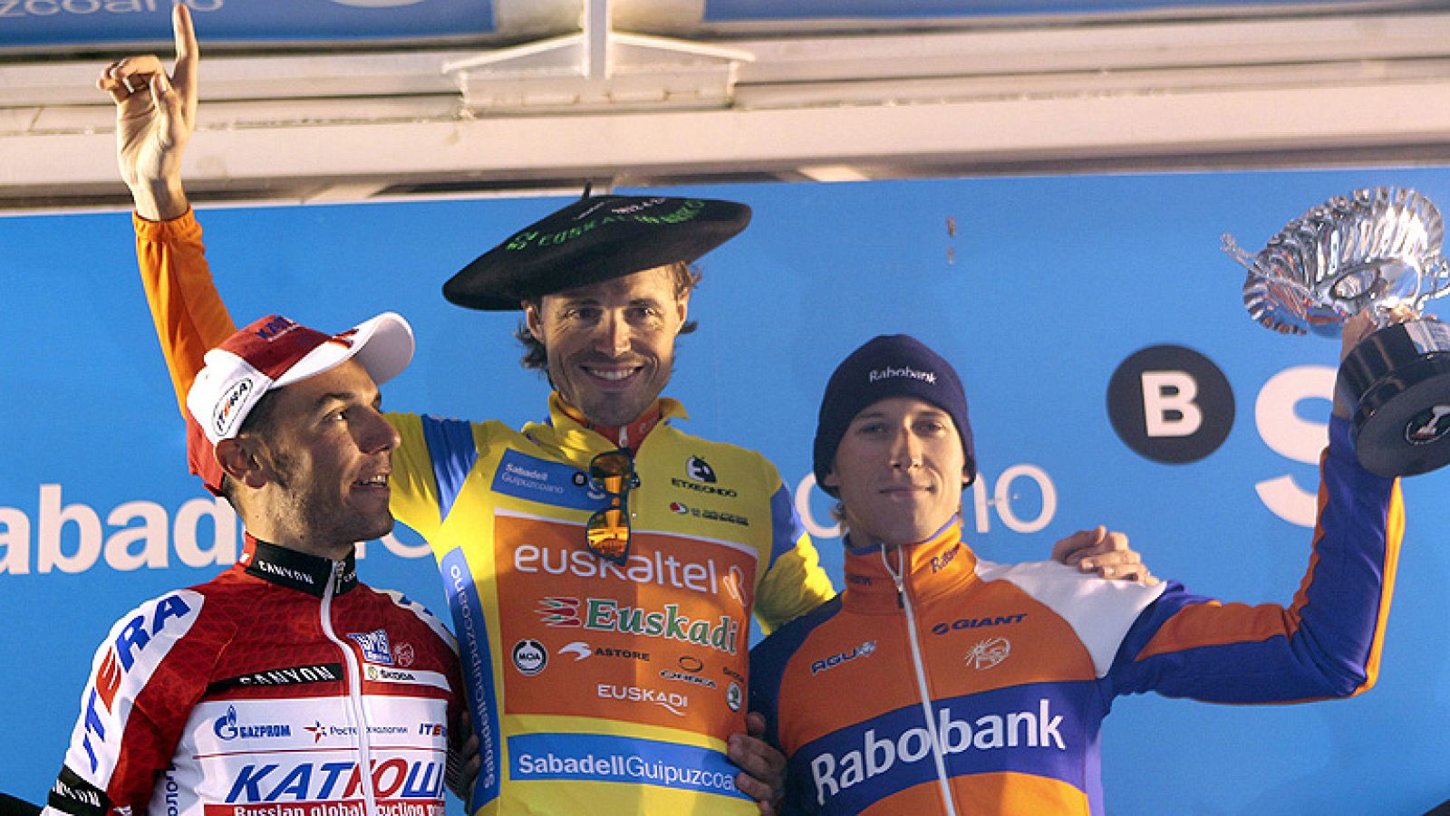 El ciclista español Samuel Sánchez (Euskaltel-Euskadi) se ha  adjudicado la 52 edición de la Vuelta al País Vasco al imponerse en  la crono final de Oñati marcando un tiempo de 28:48 en los 18,9  kilómetros de recorrido y superar al holandés Bauke Mo