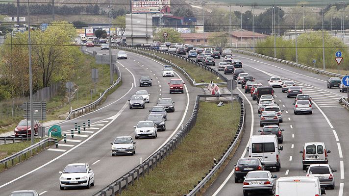 Informativo 24h - Retenciones al mediodía en las carreteras sentido Madrid, Alicante y Valencia