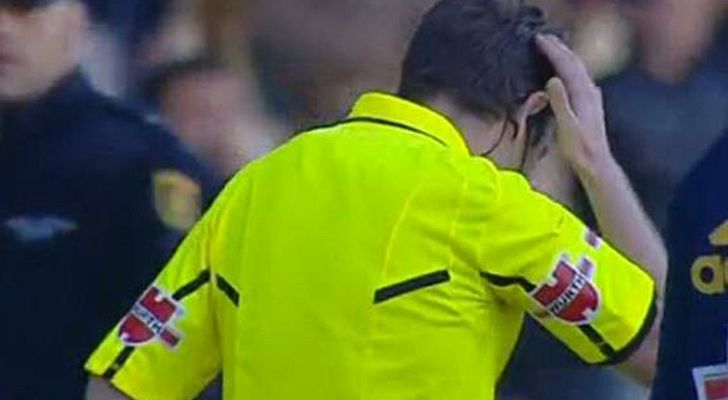 Telediario 1 - Suspenden el Cartagena-Celta por un botellazo