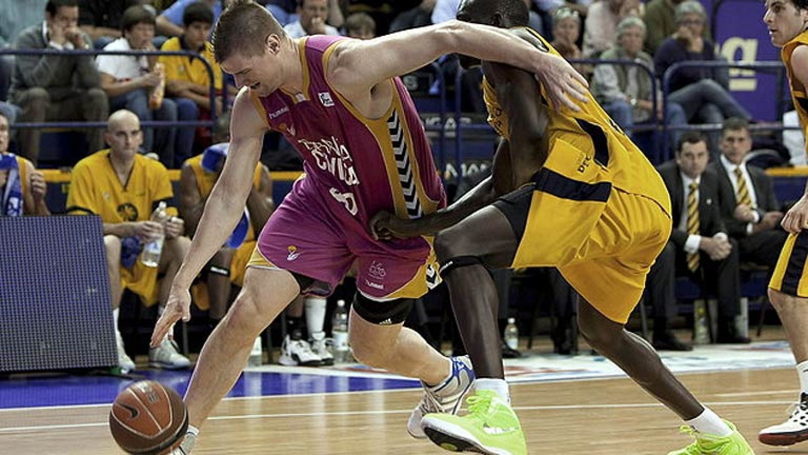 Gran Canaria 2014 66-74 Banca Cívica - Baloncesto en RTVE | Ver