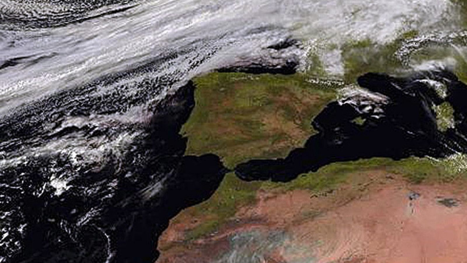 Lluvia en Pirineos y viento fuerte en el litoral peninsular y Baleares