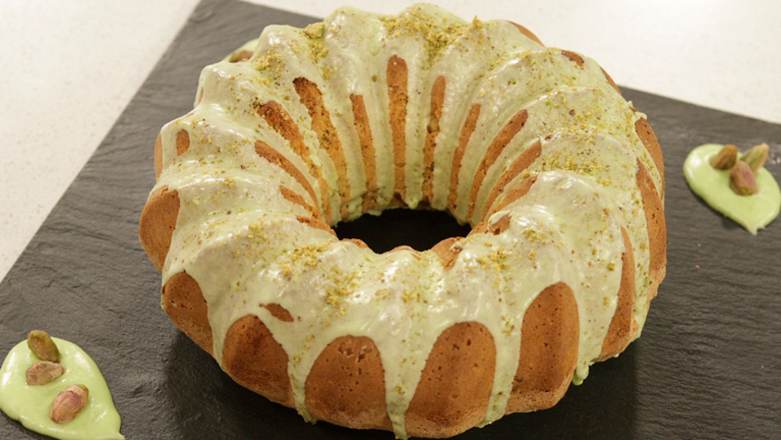 Bizcocho de pistachos y pasas