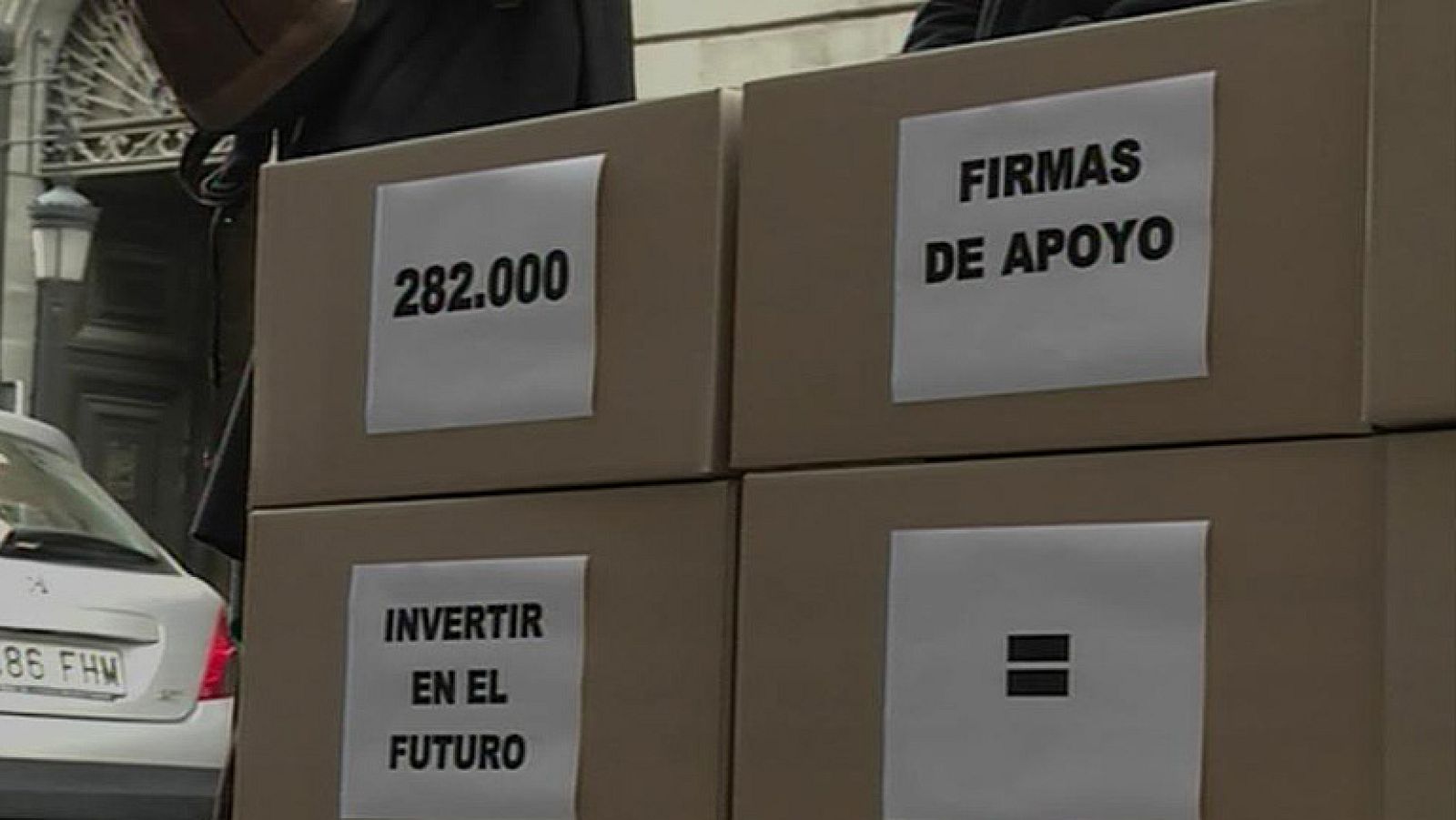 La comunidad científica denuncia que la inversión destinada a ciencia vuelve a los niveles de 2005