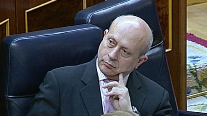 Telediario 1 - Wert no habla de recortes