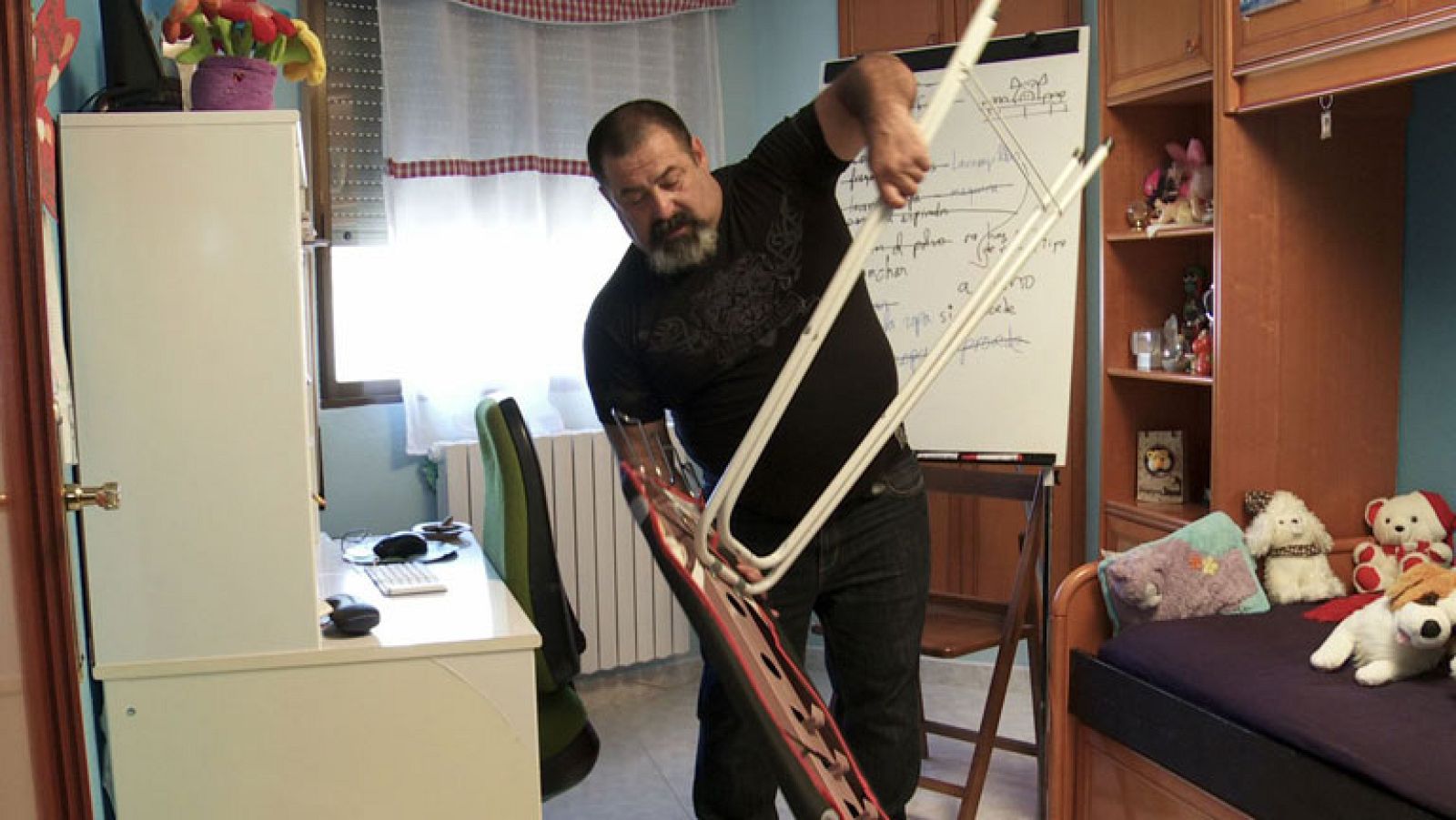 Convive - Capítulo 6 - La plancha con vida propia