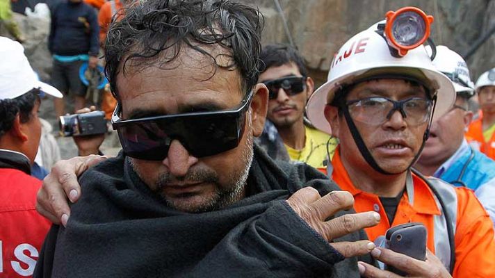 Informativo 24h - Los mineros rescatados en Perú se encuentran bajo observación médica y psicológica