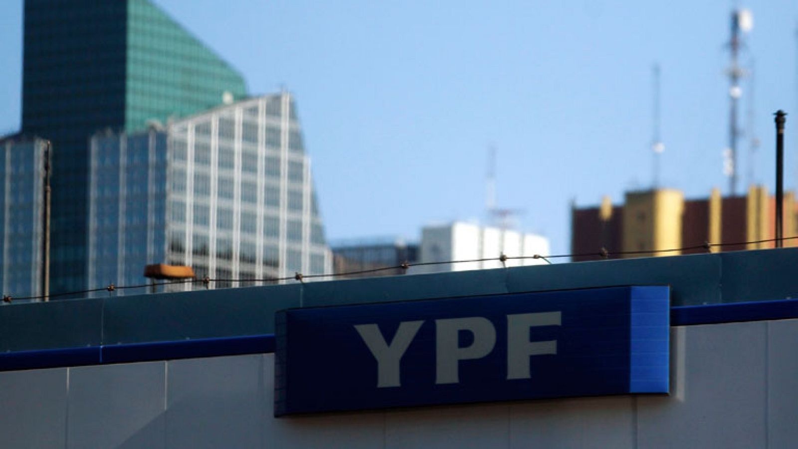 Crece la presión sobre Argentina por la posible nacionalización de YPF
