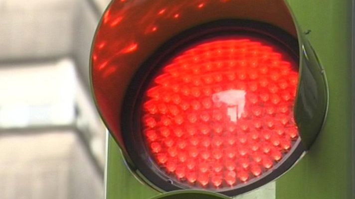 Telediario 1 - Semáforos en verde si llega el bus