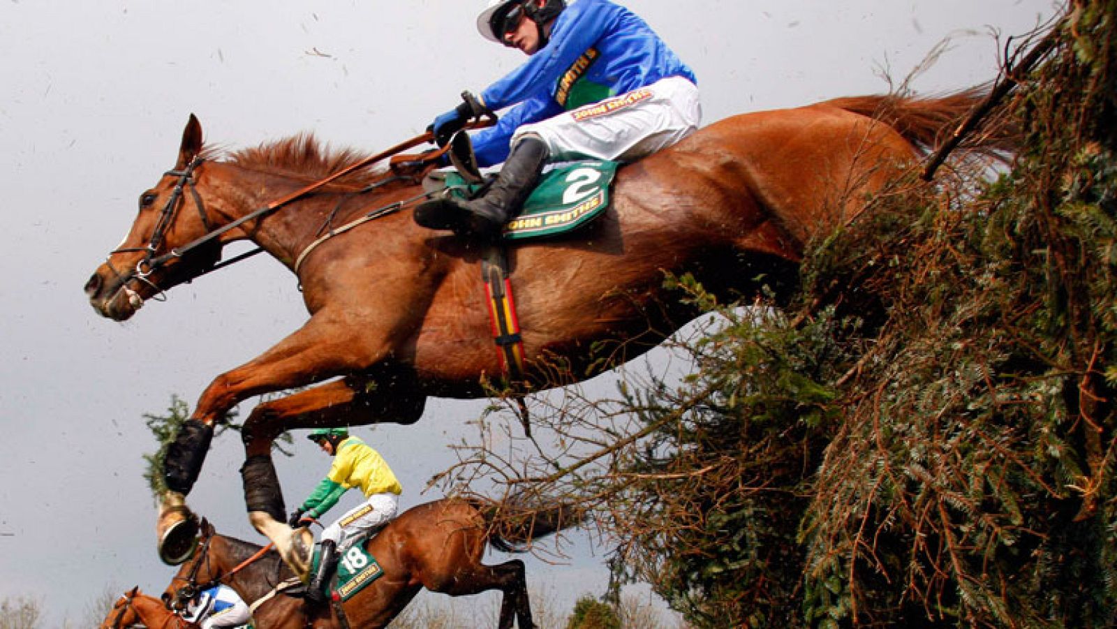 Cuenta atrás para la Grand National | Ver