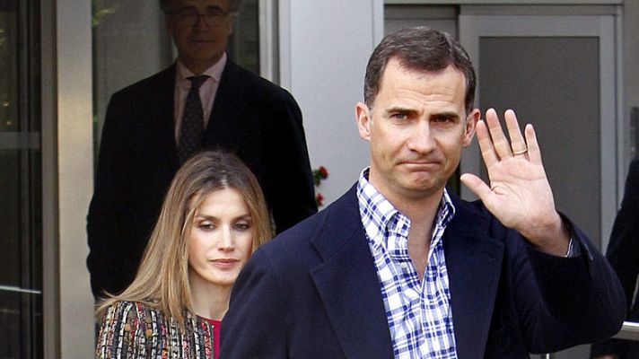 Telediario 1 - Los príncipes visitan al Rey