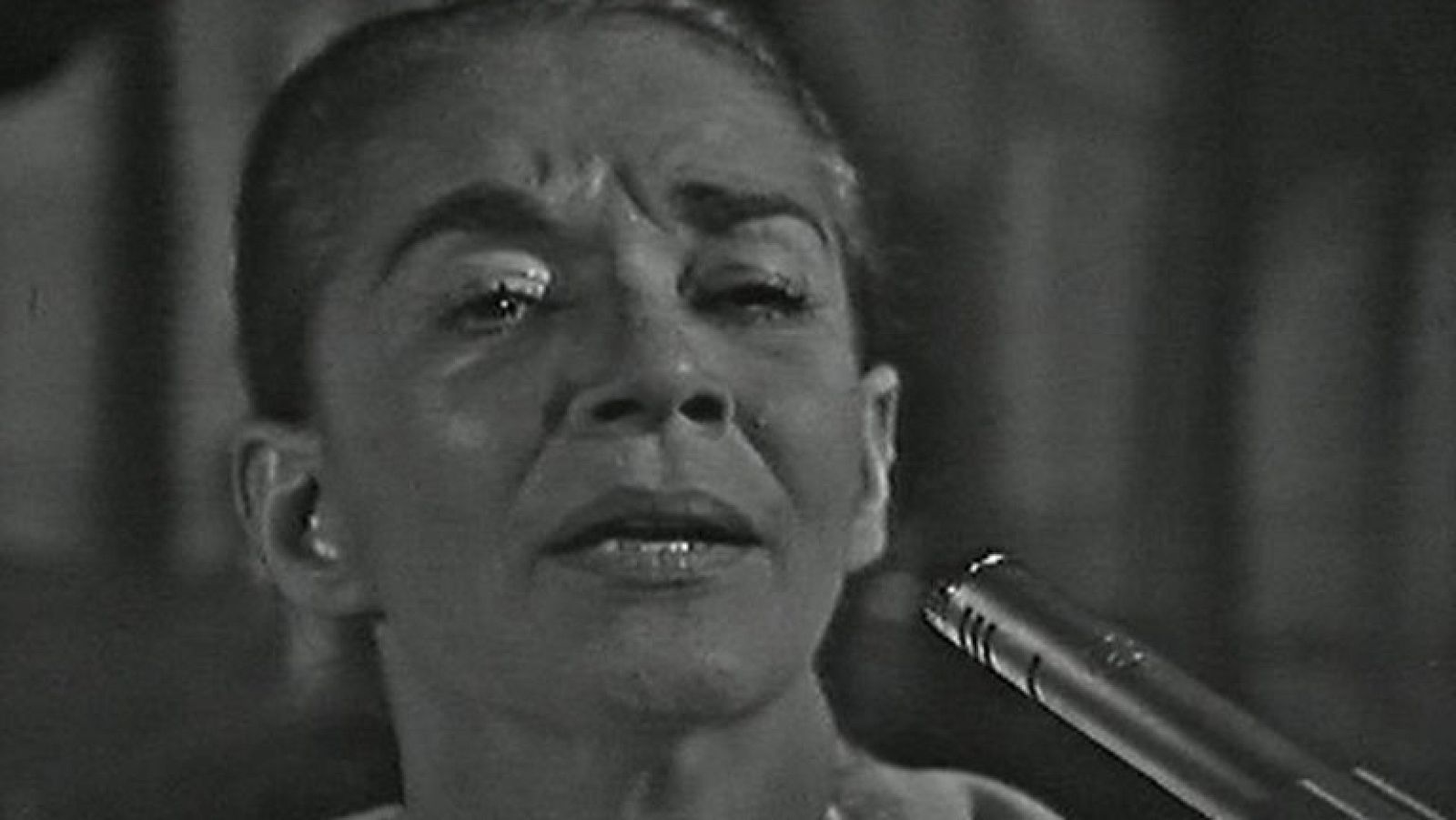 Chavela Vargas presentó su último disco "Luna Grande" un homenaje a Lorca