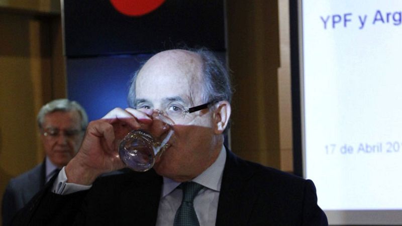 Repsol acusa a Argentina de "derrumbar" la acción de YPF para expropiarla a precio de saldo