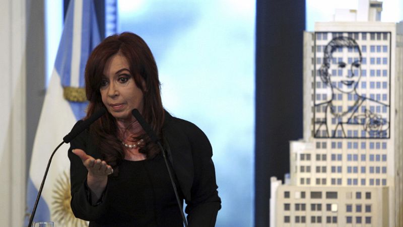 El Senado argentino debate sobre la nacionalización de YPF sin poner precio a la filial