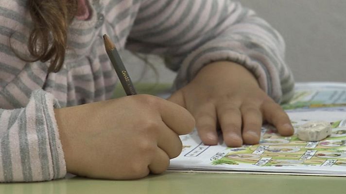 Telediario 1 - Reacciones a los recortes en educación