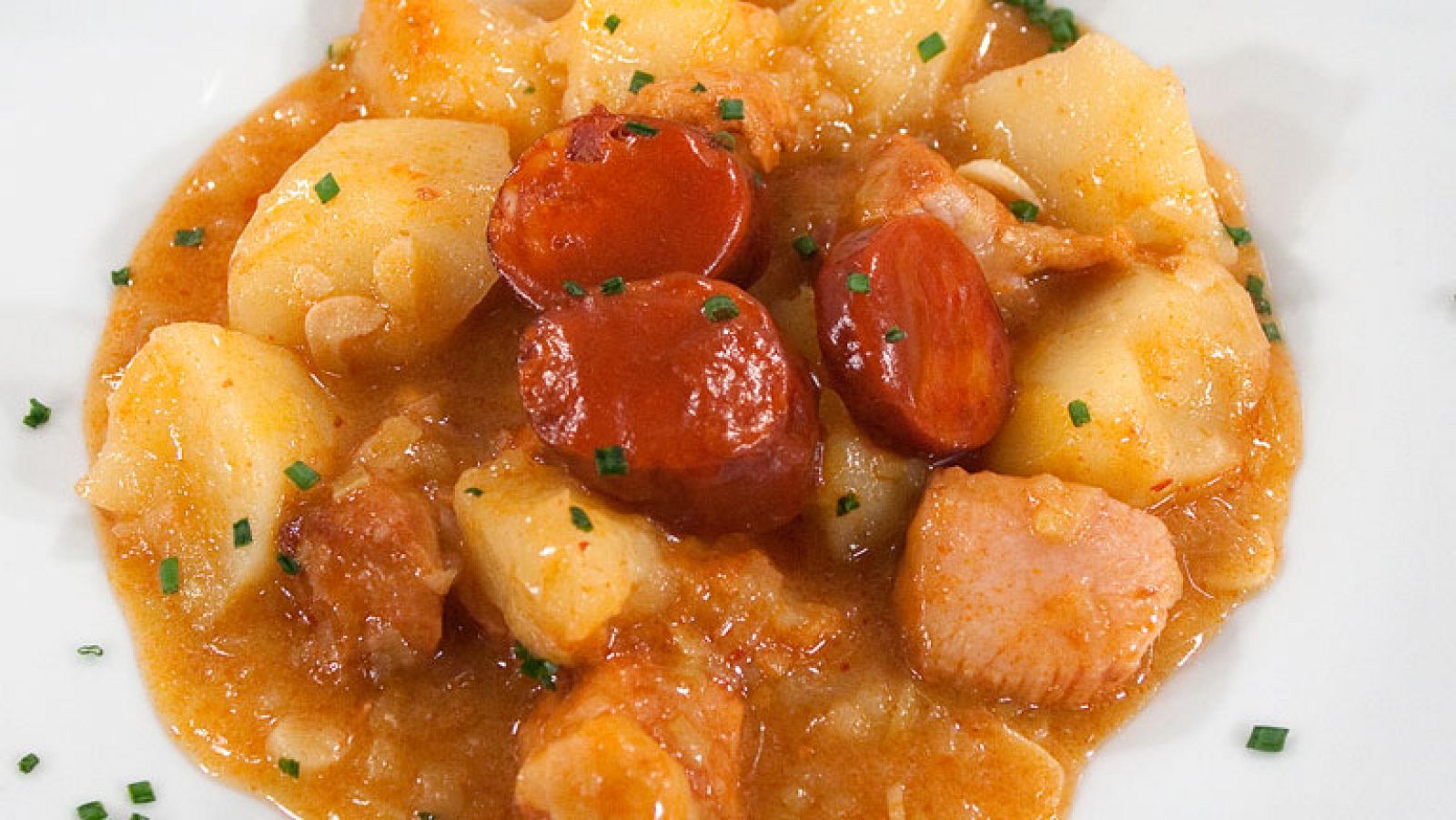 Patatas guisadas con chorizo a la sidra
