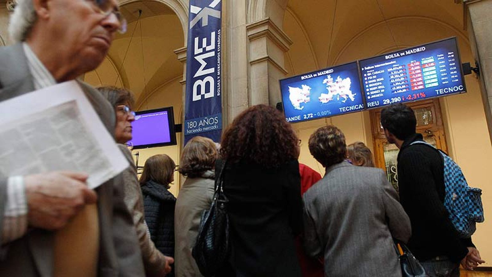 El Tesoro capta 2.542 millones en deuda a largo plazo y sube el interés ligeramente