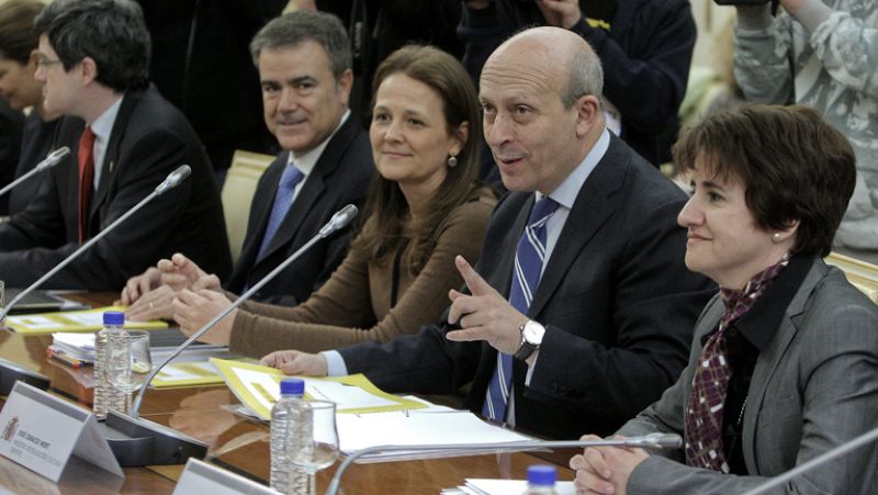 Telediario 2 en cuatro minutos - 19/04/12