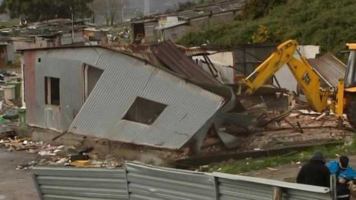 Telediario 1 - Derribo de chabolas