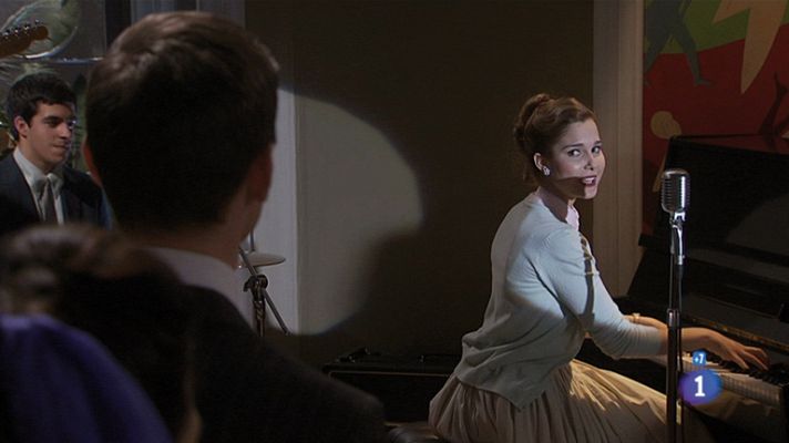 Amar en tiempos revueltos - Cecilia, más ilusionada con Alberto