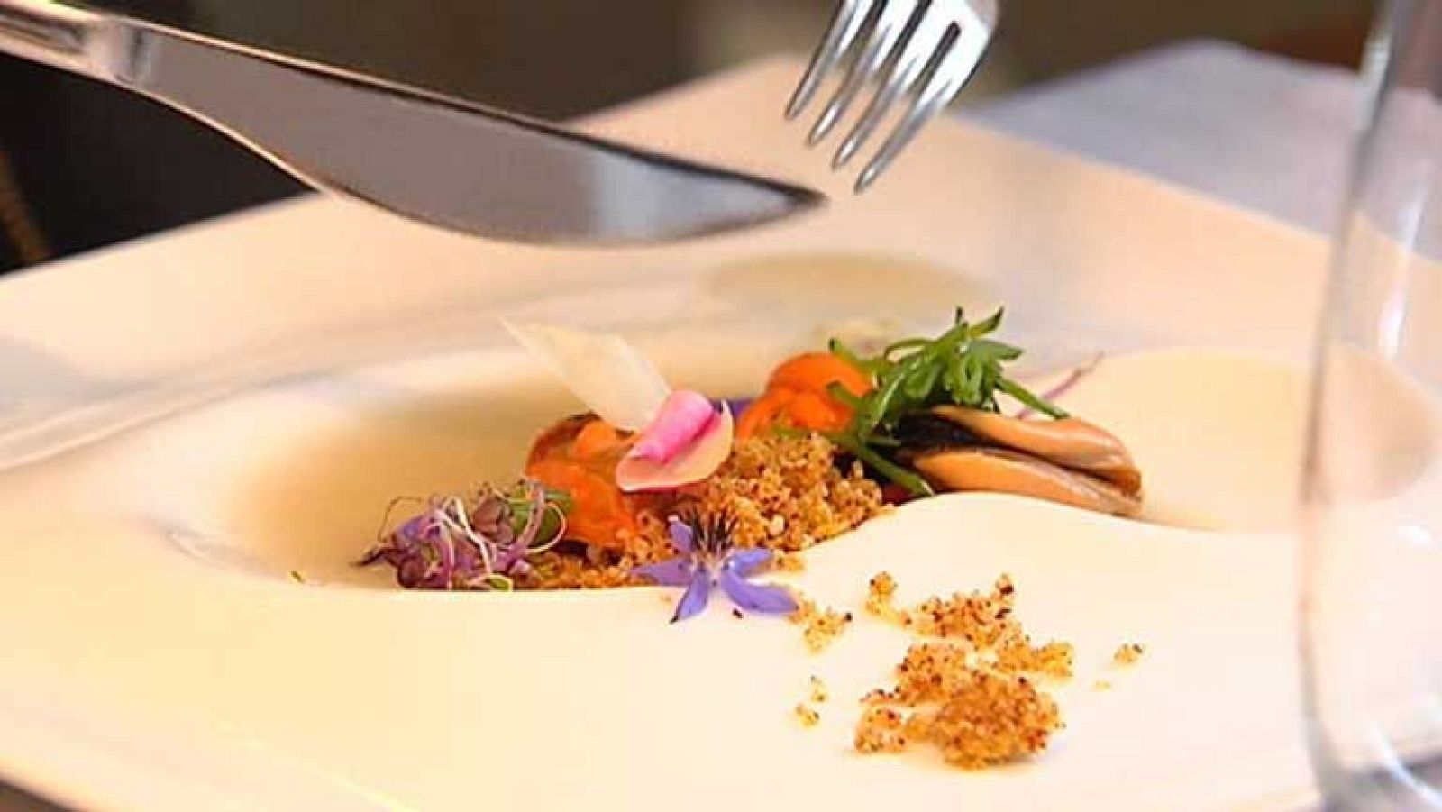 En Cáceres, han puesto en marcha una iniciativa que combina la gastronomía con el erotismo