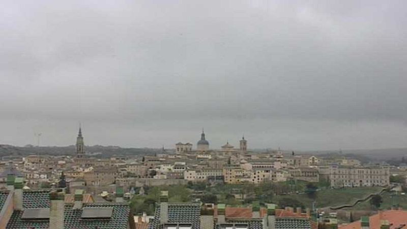 Nubes en la mayor parte de la península y Canarias