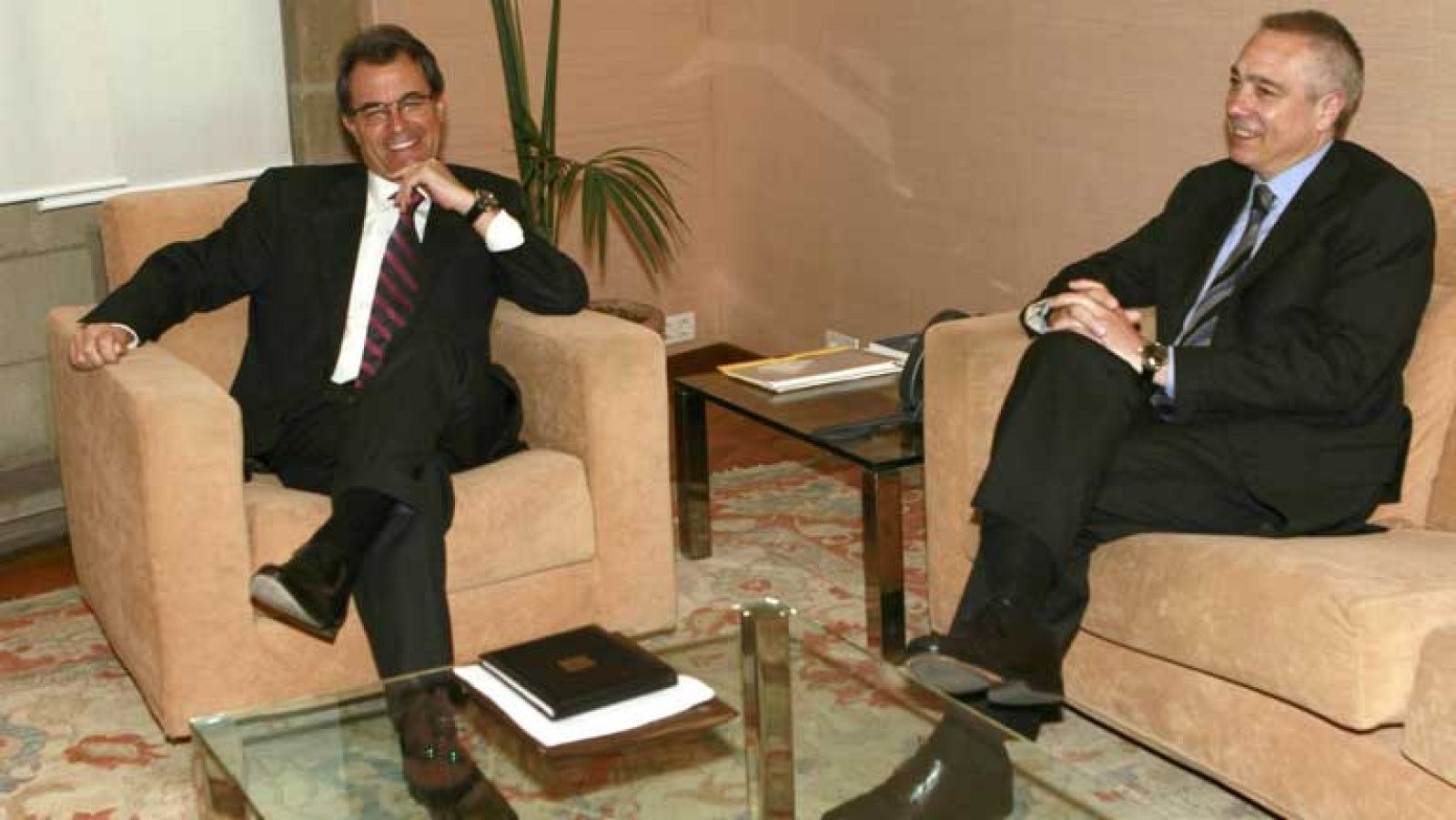 CIU y PSC intentarán lograr una propuesta de pacto fiscal