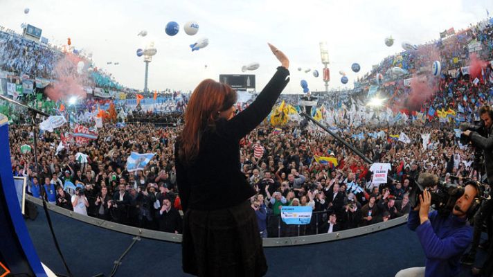 Informativo 24h - Baño de masas en Argentina para celebrar la expropiación de YPF