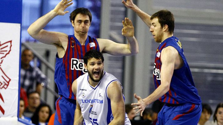 Telediario 1 - Regal Barça y Madrid, victorias con sensaciones dispares