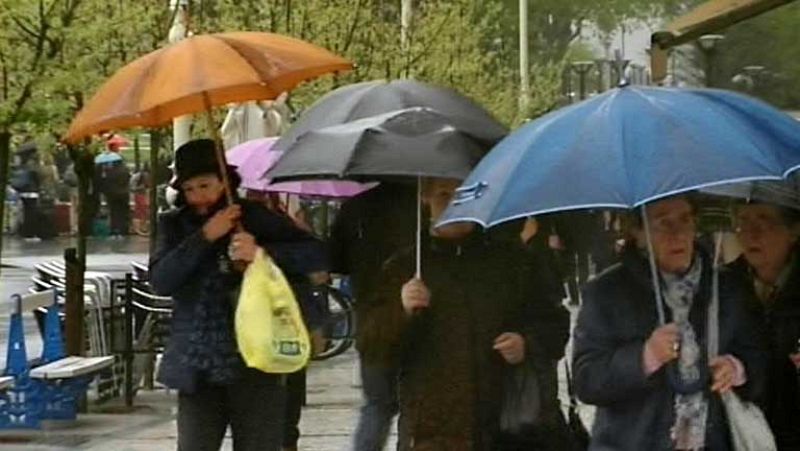 La lluvia irá remitiendo, aunque será más intensa en Aragón y Cataluña