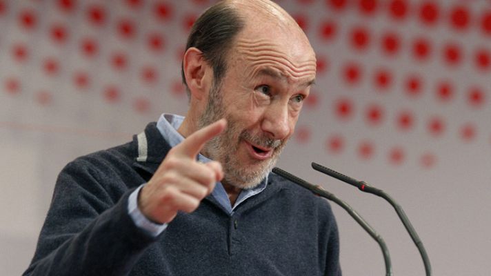 Informativo 24h - Rubalcaba dice que Rajoy está "huid