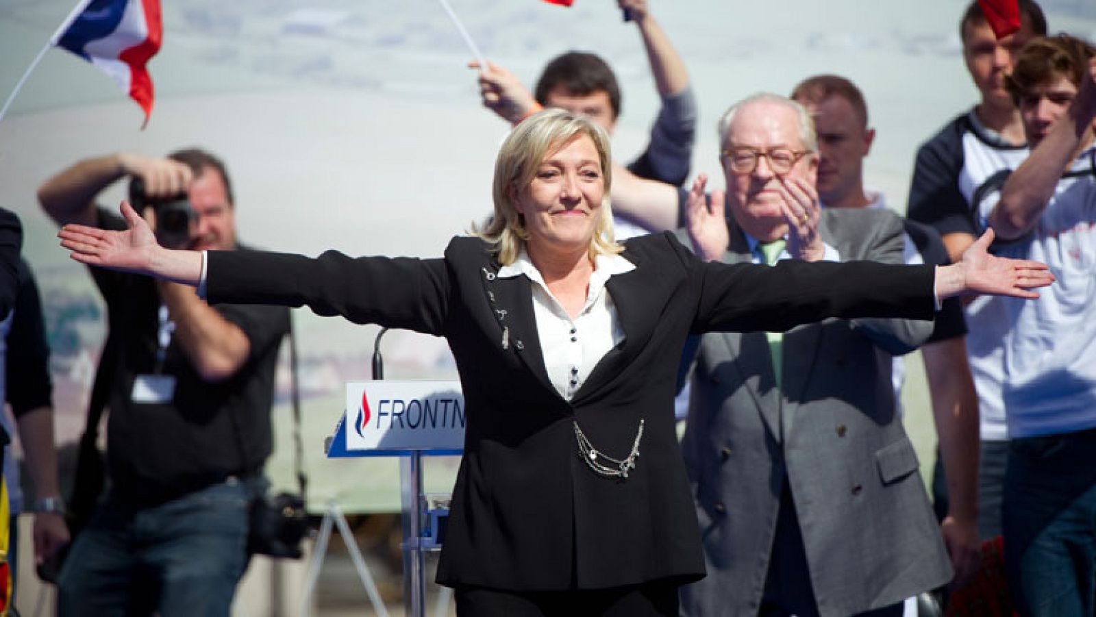 Le Pen da libertad a sus seguidores y no pide el voto para ningún candidato en segunda vuelta