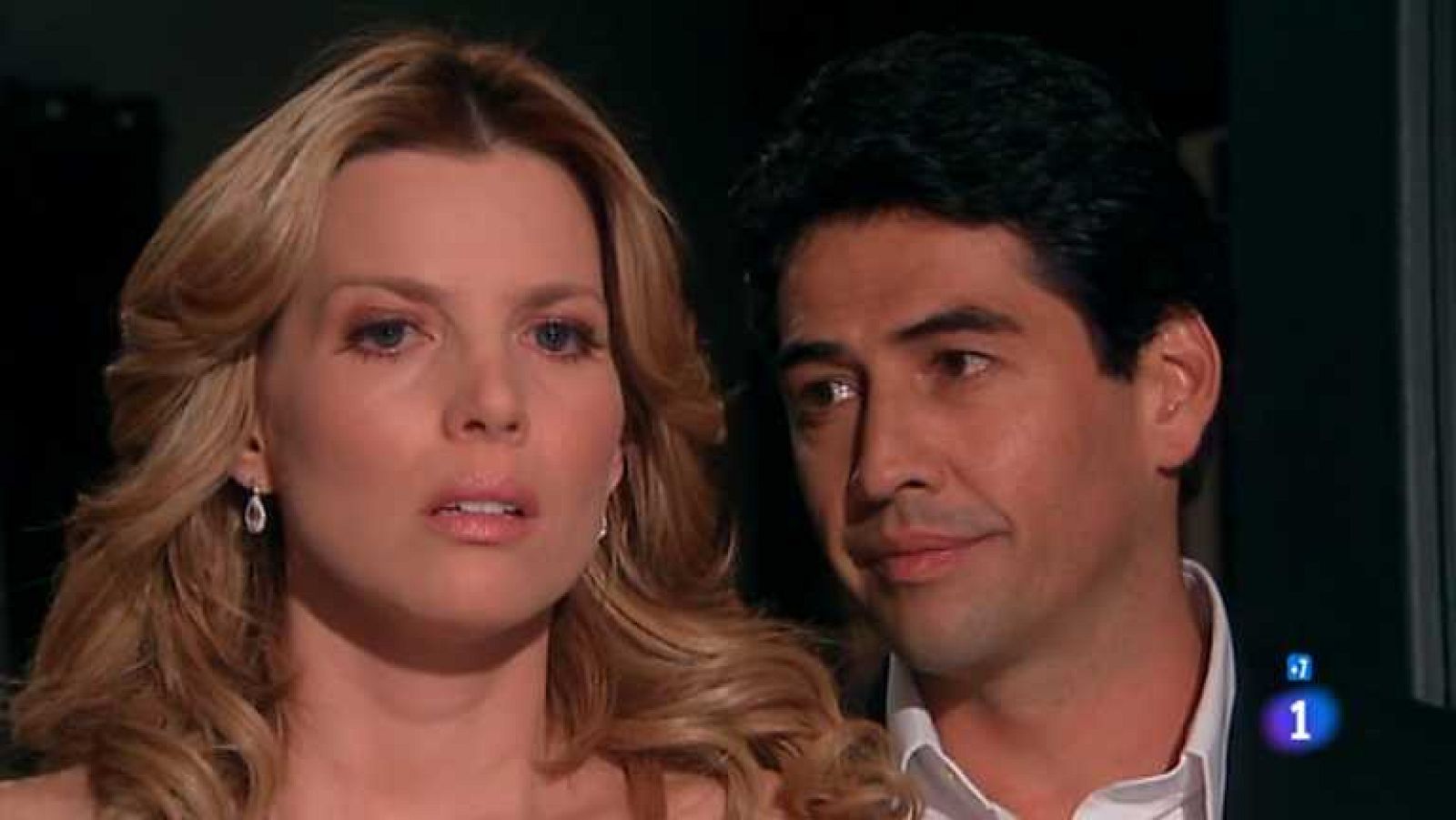 La casa de al lado - Capítulo 122 - Pilar quiere comprobar si Gonzalo está vivo y pide a Emilio que la acompañe al escondite de los hermanos Mora - Ver ahora