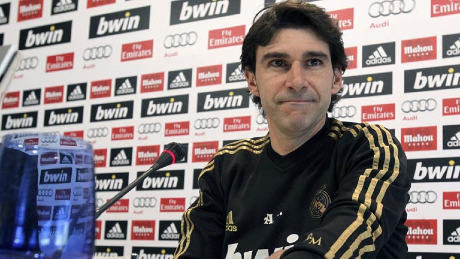 El segundo entrenador del Real Madrid, Aitor Karanka, ha dejado claro que el conjunto blanco cuenta con el argentino Gonzalo Higuaín para la próxima temporada
