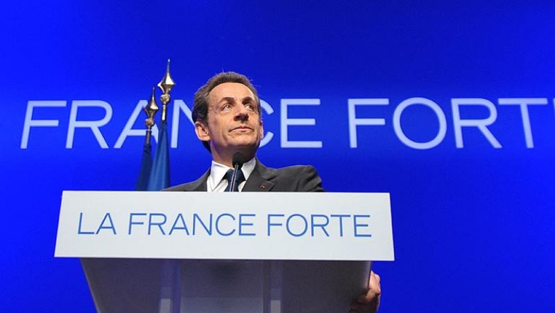 Sarkozy asume "toda la responsabilidad" de la derrota