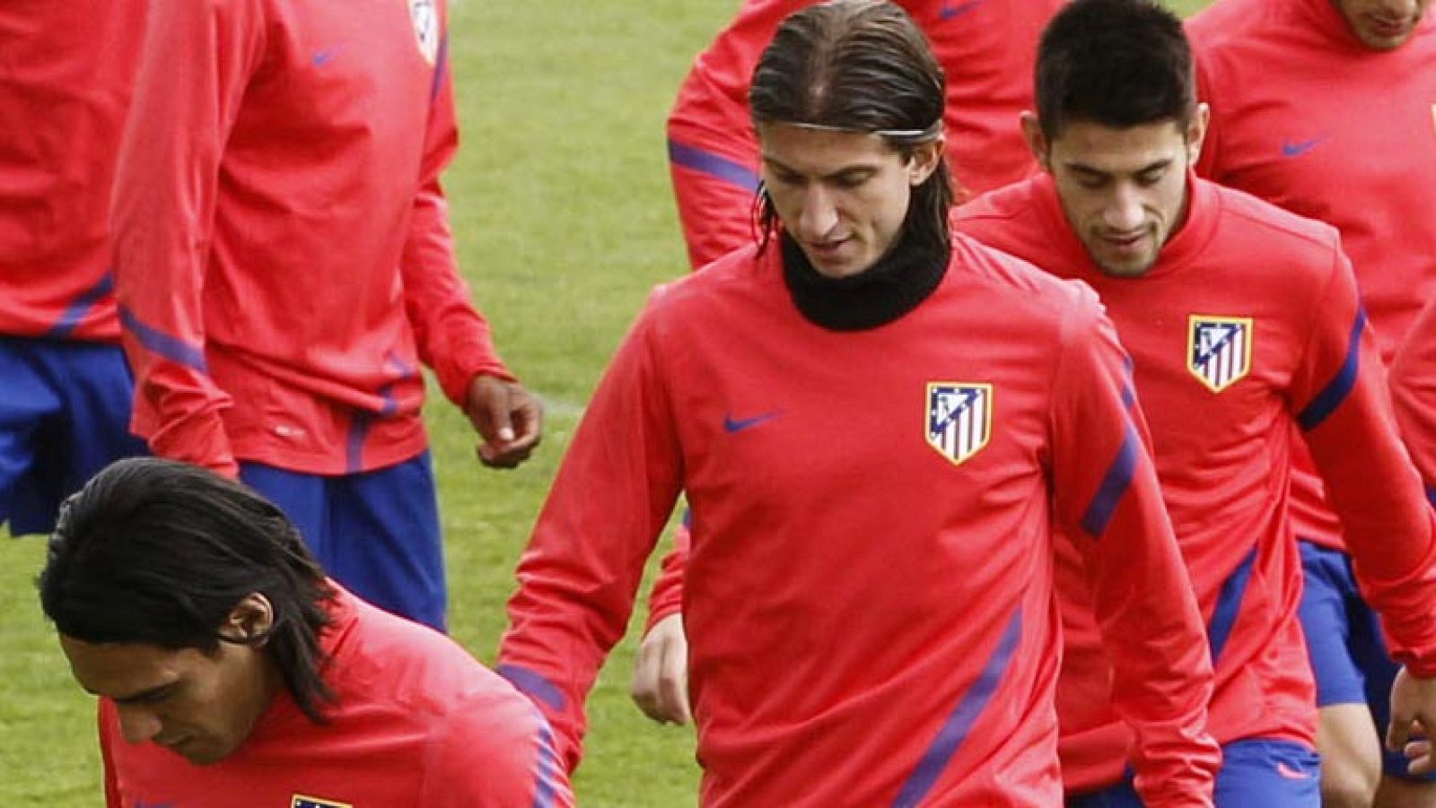 El Atlético de Madrid tuvo que echar toda la carne en el asador contra el Málaga para seguir luchando por la Champions. De hecho hoy  Simeone les ha dado descanso. En cambio el Athletic de Bilbao, sí ha trabajado.